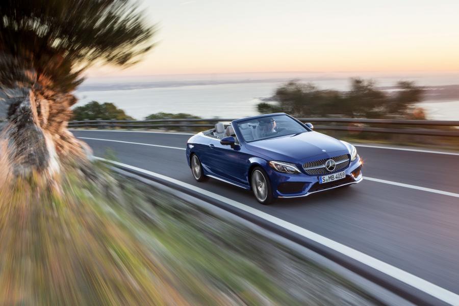  Mercedes-Benz C400 4Matic Cabriolet AMG Line 2016 года  (фото 18 из 30)